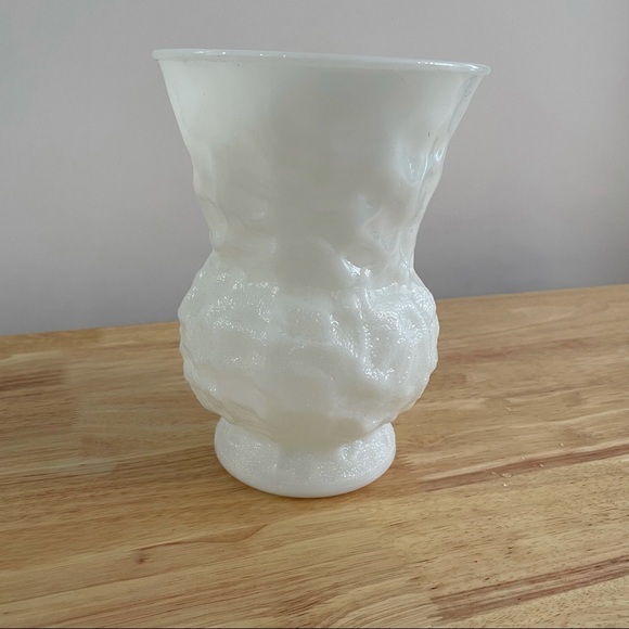 Vintage Large Snowball Milk Glass Vase - Picture 3 of 5